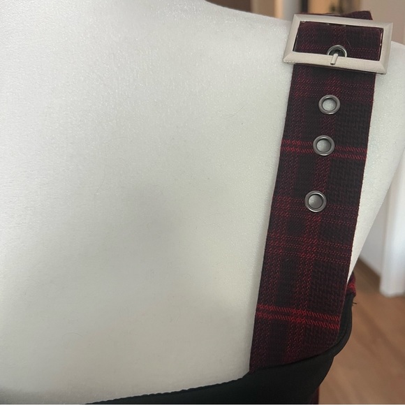 Red and black plaid heart front punk dress with buckle straps - Picture 10 of 12